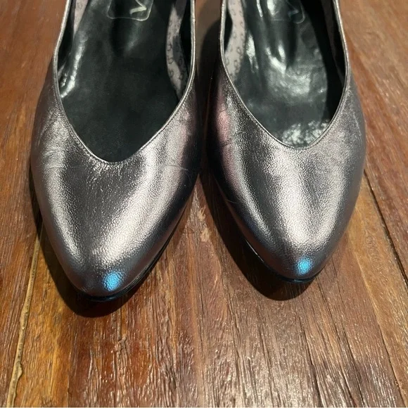 Sold - Picture 3 of 11